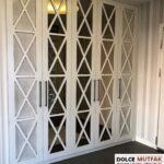 çıtalı kapaklı vestiyer modeli