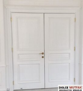 ahşap göbekli kapılar