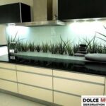 mutfak tesgahının arasına