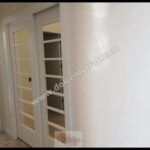 duvar içinden çıkan kapı