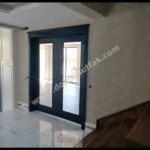 raylı çalışan kapılar